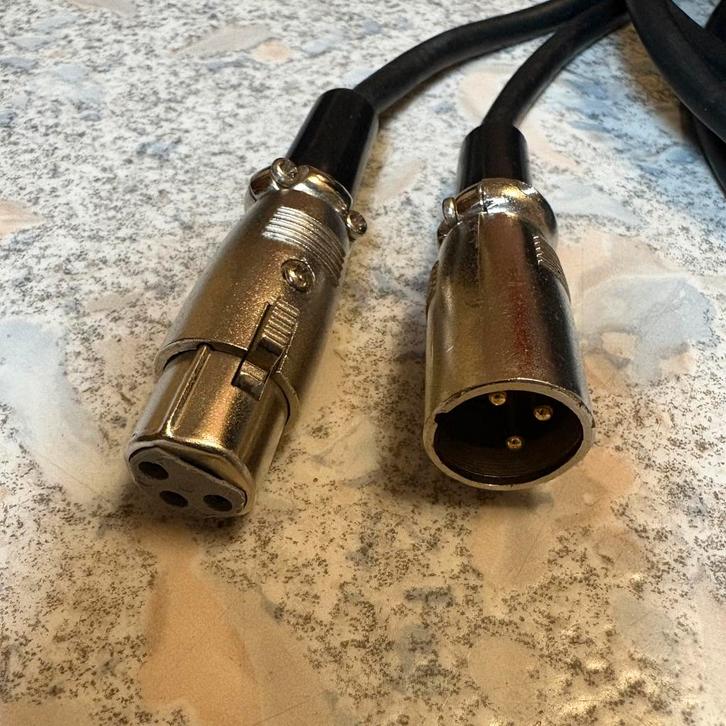 Câble XLR - câble d'extension pour microphone - 15m., Musique & Instruments, Câbles & Prises, Comme neuf, Micro, Enlèvement ou Envoi