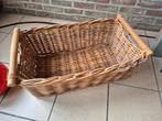 Rieten / rotan mand, Huis en Inrichting, Woonaccessoires | Schalen en Manden, Ophalen, Gebruikt, Mand