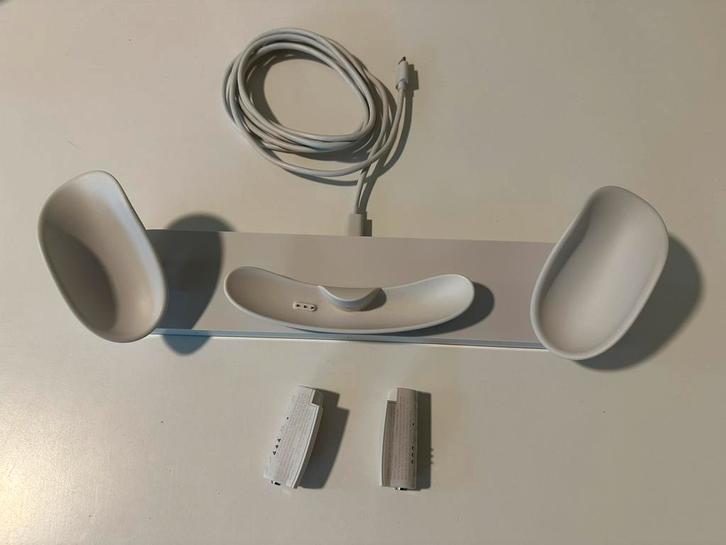 Officieel Meta Quest 3 Docking Station, Games en Spelcomputers, Virtual Reality, Zo goed als nieuw, Ophalen