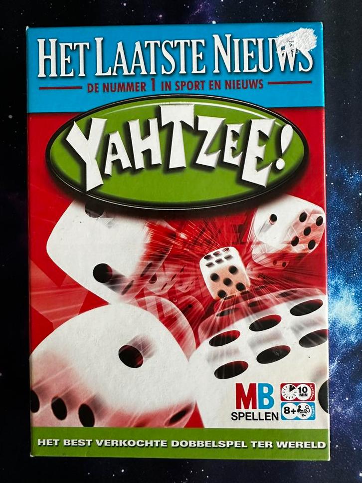 Yahtzee, Hobby en Vrije tijd, Gezelschapsspellen | Bordspellen, Zo goed als nieuw, Drie of vier spelers, Reisspel, Ophalen of Verzenden