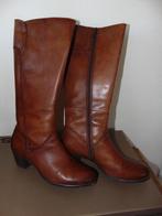 Laarzen Tamaris in zeer goede staat, Kleding | Dames, Schoenen, Hoge laarzen, Bruin, Ophalen of Verzenden, Gedragen