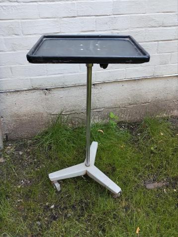 vintage bijzettafeltje op wielen, Enlèvement, Utilisé, 50 à 100 cm, Retro