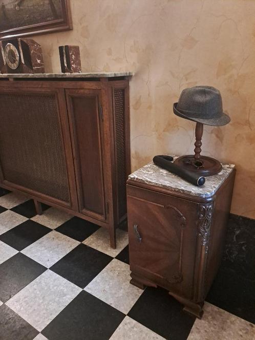 Table de chevet des années 1930, Maison & Meubles, Chambre à coucher | Tables de chevet, Utilisé, 70 cm ou plus, Moins de 45 cm