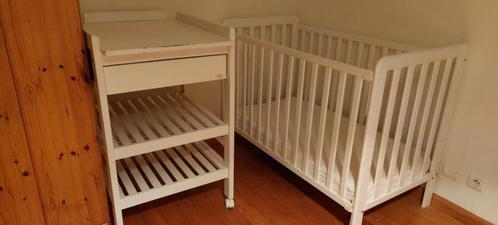 lit cage et table à langer, Enfants & Bébés, Chambre d'enfant | Lits, Utilisé, Matelas, Enlèvement