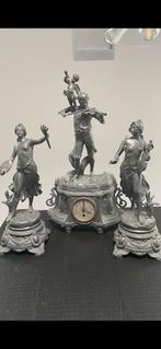 Antieke penduleklok met 3 beelden, Antiek en Kunst, Ophalen