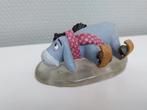 Winnie de pooh collectie Igor beeldje op schaatsen, Ophalen of Verzenden, Winnie de Poeh of vrienden, Gebruikt, Beeldje of Figuurtje