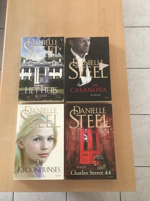 4 boeken Danielle Steel voor 6 euro., Boeken, Romans, Zo goed als nieuw, België, Ophalen of Verzenden