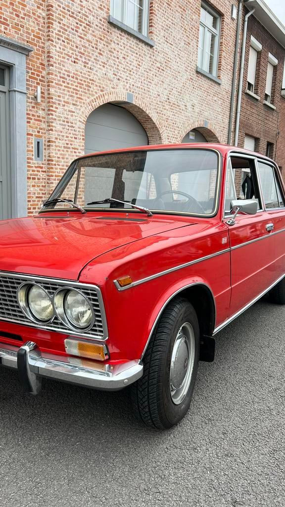 LADA van 1978, Auto's, Lada, Bedrijf, Overige modellen, Benzine, 4 deurs, Rood, Leder, Ophalen