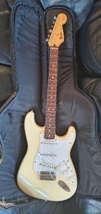 Fender Stratocaster, Musique & Instruments, Instruments à corde | Guitares | Électriques, Fender, Enlèvement, Solid body, Avec ampli
