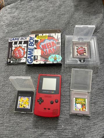 Nintendo Game Boy Color (Red) + 3 Classic Games beschikbaar voor biedingen