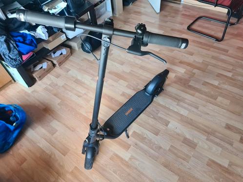 [VENDU]Ninebot Kickscooter F2 (negociable), Vélos & Vélomoteurs, Trottinettes, Neuf, Enlèvement