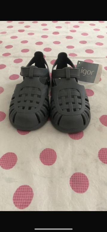 Sandales Igor Taille 27 – Couleur Gris beschikbaar voor biedingen
