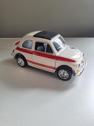 Miniatuur Fiat 500 beschikbaar voor biedingen
