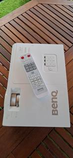 Benq mh741 beamer 4000 lumen, Audio, Tv en Foto, Ophalen, Zo goed als nieuw