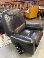 Elektrische relaxzetel,model met brede armleuningen, Ophalen, Gebruikt, Klassiek en comfortabel