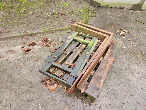 Diverse Fem 2 vorkenborden met vorken, Doe-het-zelf en Bouw, Gereedschap | Overige machines, Zo goed als nieuw, Ophalen