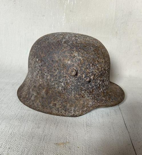 wo1 - Duitse M16 helm met kinriembevestiging - maat 64, Verzamelen, Militaria | Algemeen, Landmacht, Helm of Baret, Ophalen of Verzenden