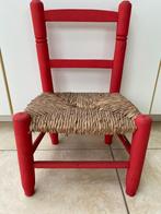 Vintage rode kleine kinderstoel met rieten zitting, Antiek en Kunst, Ophalen of Verzenden