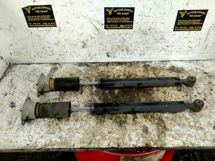 Schokdemper set van een Ford Fiesta, Auto-onderdelen, Ophanging en Onderstel, Ford, Gebruikt, 3 maanden garantie, Ophalen of Verzenden