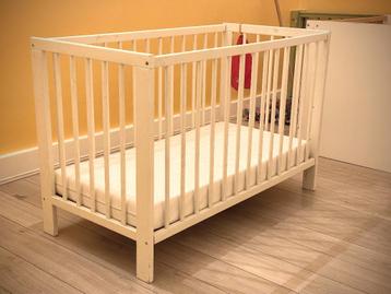 une dizaine de lit pour bébé avec matelas et edredon, Enlèvement, Utilisé, Matelas