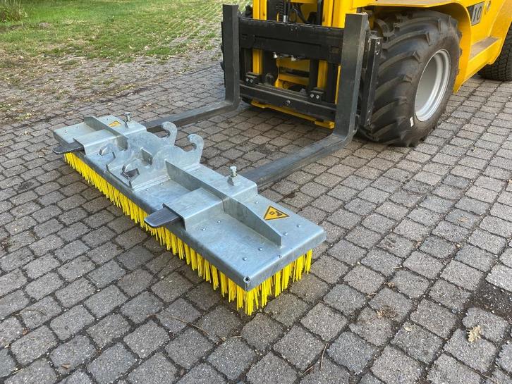 Borstel voor heftruck en minigraver, CW05 CW10 S45 Morin, Zakelijke goederen, Machines en Bouw | Heftrucks en Intern transport
