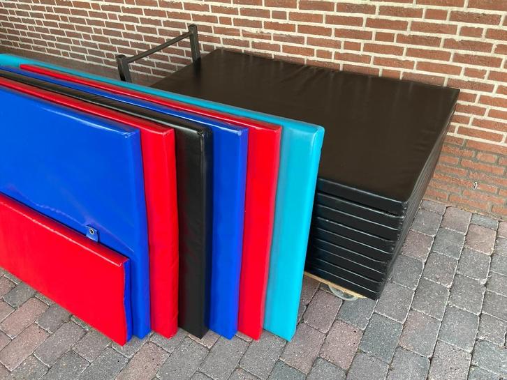 Turnmat gymmat turnmatten gymmatten valmat nieuwe bekleding, Sport en Fitness, Turnen, Zo goed als nieuw, Ophalen
