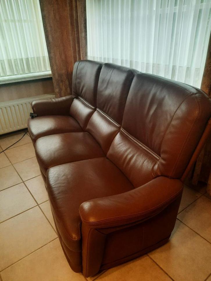 Salon leder Camel elektrische relax 3 zit  + 1 zit, Huis en Inrichting, Zetels | Zetels en Chaises Longues, Zo goed als nieuw