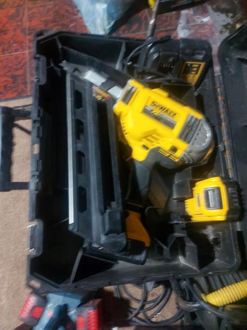 Dewalt 18v 5ah constructie tacker  90 mm, Doe-het-zelf en Bouw, Gereedschap | Overige machines, Ophalen
