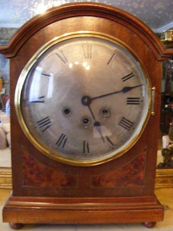 Antieke MAHONIE SCHOUWKLOK met inlegwerk beschikbaar voor biedingen