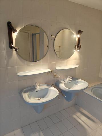 Vintage badkamer - Zelf af te breken beschikbaar voor biedingen