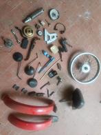 Lot de pièces Peugeot 103 avec 2 cadres, Enlèvement ou Envoi, Utilisé