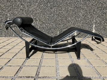 Originele Cassina Le Corbusier Lc4 Black/chrome, Vintage beschikbaar voor biedingen