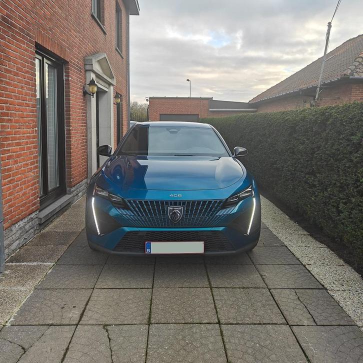 Peugeot 408 GT First Edition HYBRID 225, Auto's, Peugeot, Particulier, 360° camera, ABS, Achteruitrijcamera, Adaptieve lichten