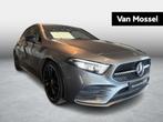 Mercedes-Benz A-Klasse 200 AMG LINE + CARPLAY + TREKHAAK + B, Auto's, Voorwielaandrijving, Stof, Gebruikt, 4 cilinders