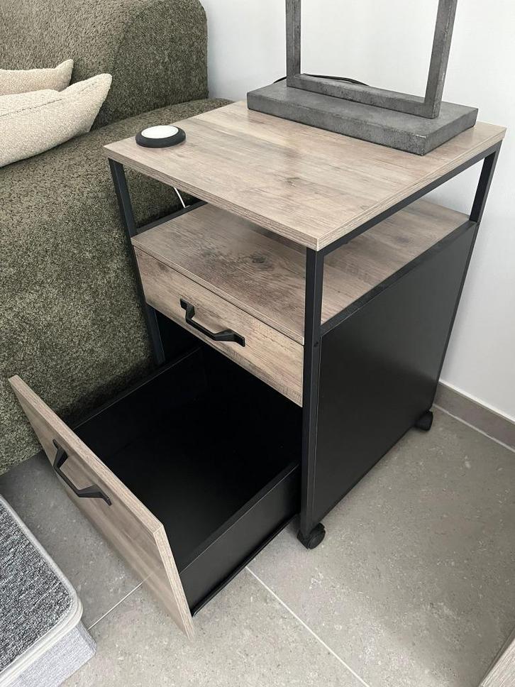 Ladekastje met twee laden (industrieel), Huis en Inrichting, Kasten | Ladekasten, Zo goed als nieuw, Minder dan 100 cm, Minder dan 50 cm