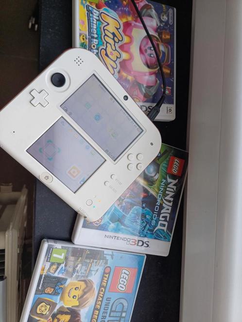 Nintendo 2DS  +3 games, Games en Spelcomputers, Spelcomputers | Nintendo 2DS en 3DS, Zo goed als nieuw, 2DS, Ophalen of Verzenden