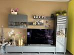 Ensemble meuble TV de couleur gris laqué + éclairage vitrine, Comme neuf