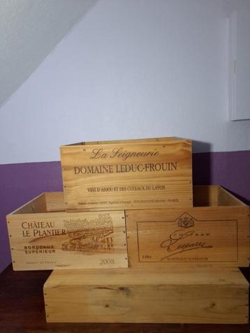 3 houten wijnkisten (leeg) beschikbaar voor biedingen