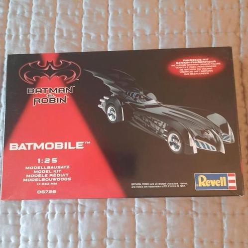 REVELL 1/25 BATMOBILE MIB= Mint In Box., Hobby en Vrije tijd, Modelbouw | Auto's en Voertuigen, Nieuw, Auto, Groter dan 1:32, Revell