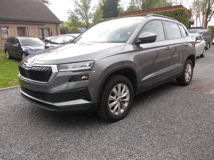 Skoda Karoq TSI Ambition NAVI-CRUISE-CARPLAY-LED-KEYLESS-DAB, Auto's, Skoda, Bedrijf, Te koop, Karoq, ABS, Achteruitrijcamera
