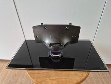 Voetsteun Samsung TV met glasbodem beschikbaar voor biedingen