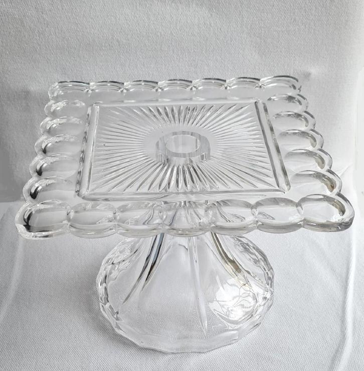 Présentoir gâteaux carré en cristal, bords festonnés uniques, Antiquités & Art, Antiquités | Verre & Cristal, Enlèvement ou Envoi
