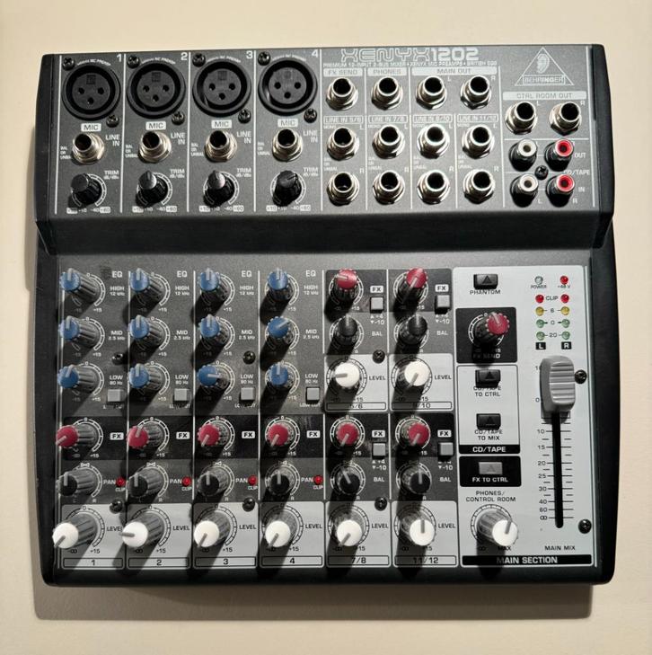 Behringer Xenyx 1202 mengpaneel mixer, Muziek en Instrumenten, Mengpanelen, Gebruikt, 5 tot 10 kanalen, Microfooningang, Ophalen