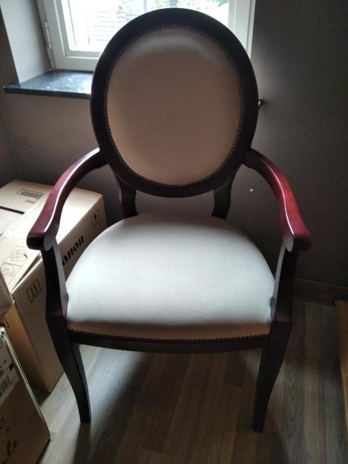 Medaillonstoel met armleun, Huis en Inrichting, Stoelen, Zo goed als nieuw, Hout, Stof, Ophalen