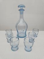 Klein glazen karafje met bijhorende glaasjes. Hoogte: 19,5cm, Antiquités & Art, Antiquités | Verre & Cristal, Enlèvement ou Envoi