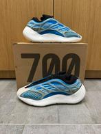 Yeezy 700 Arzareth, Nieuw, Sneakers, Yeezy, Overige kleuren