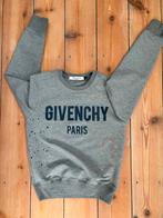 Pull Givenchy 8 ans, Zo goed als nieuw