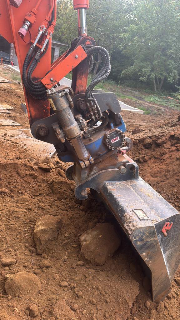 Smp tiltrotator met 5 bakken, Articles professionnels, Machines & Construction | Grues & Excavatrices, Enlèvement