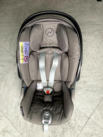 Siège auto bébé Cloud Z Cybex + Housse UKJE + Aeromoov 0