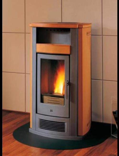 Piazzetta 12kw Pellet kachel (p960), Huis en Inrichting, Kachels, Zo goed als nieuw, Pelletkachel, Ophalen